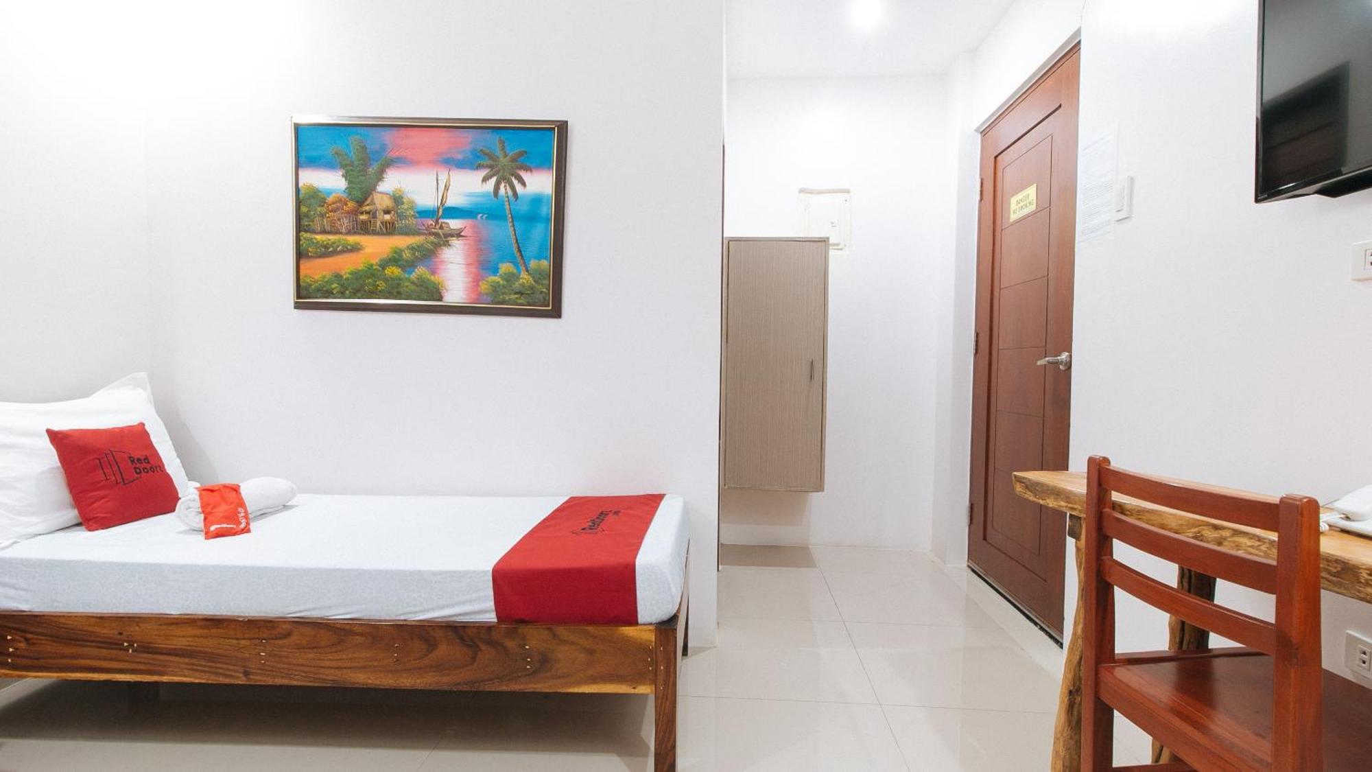 Reddoorz Plus @ Jollydays Hotel Nueva Ecija San Jose  Exterior photo