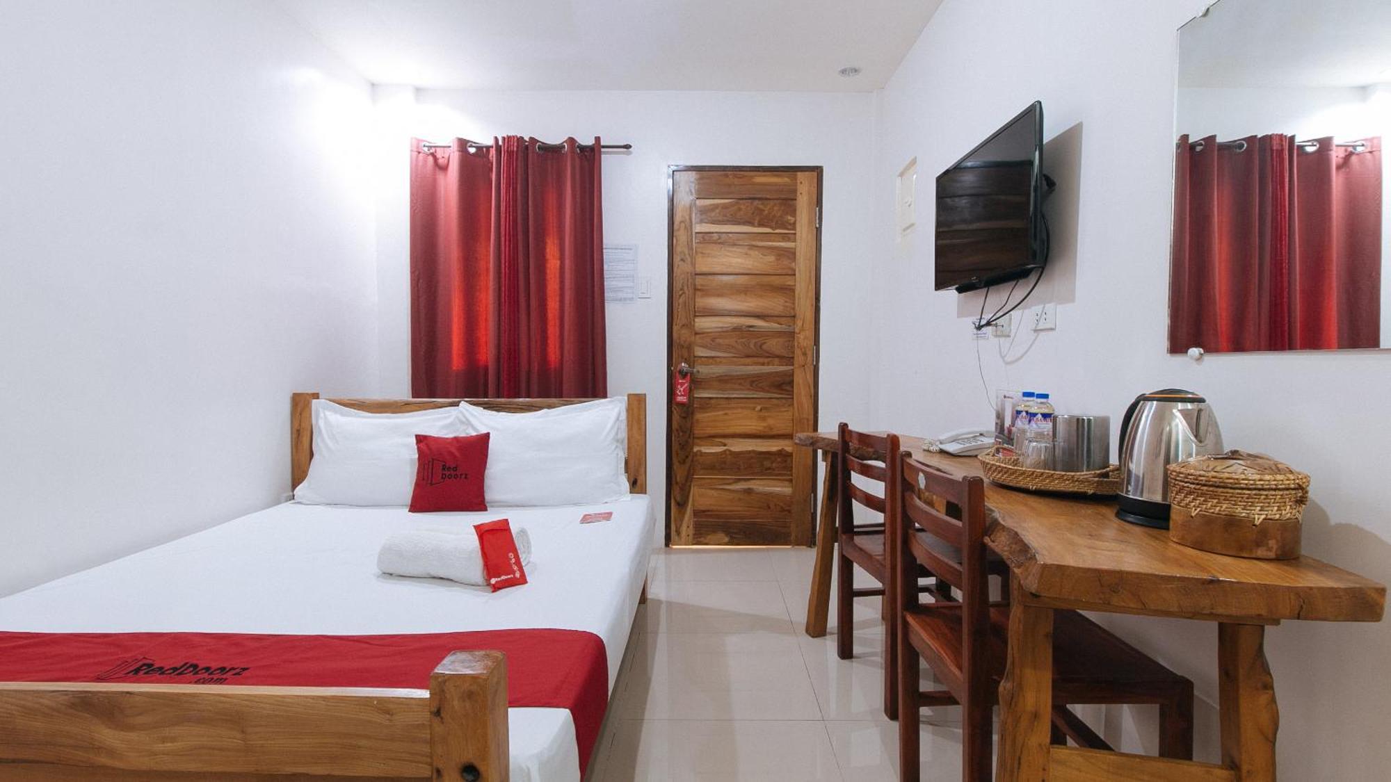 Reddoorz Plus @ Jollydays Hotel Nueva Ecija San Jose  Exterior photo