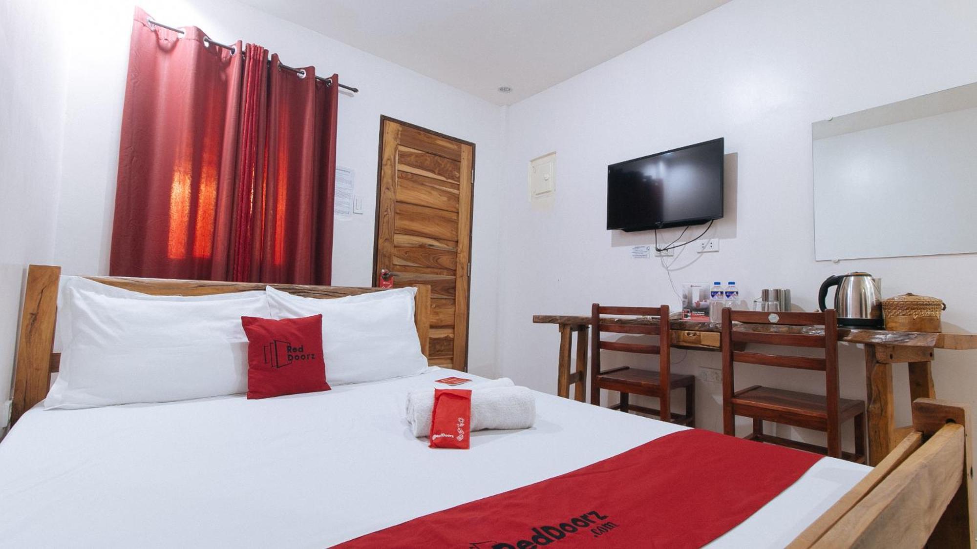 Reddoorz Plus @ Jollydays Hotel Nueva Ecija San Jose  Exterior photo