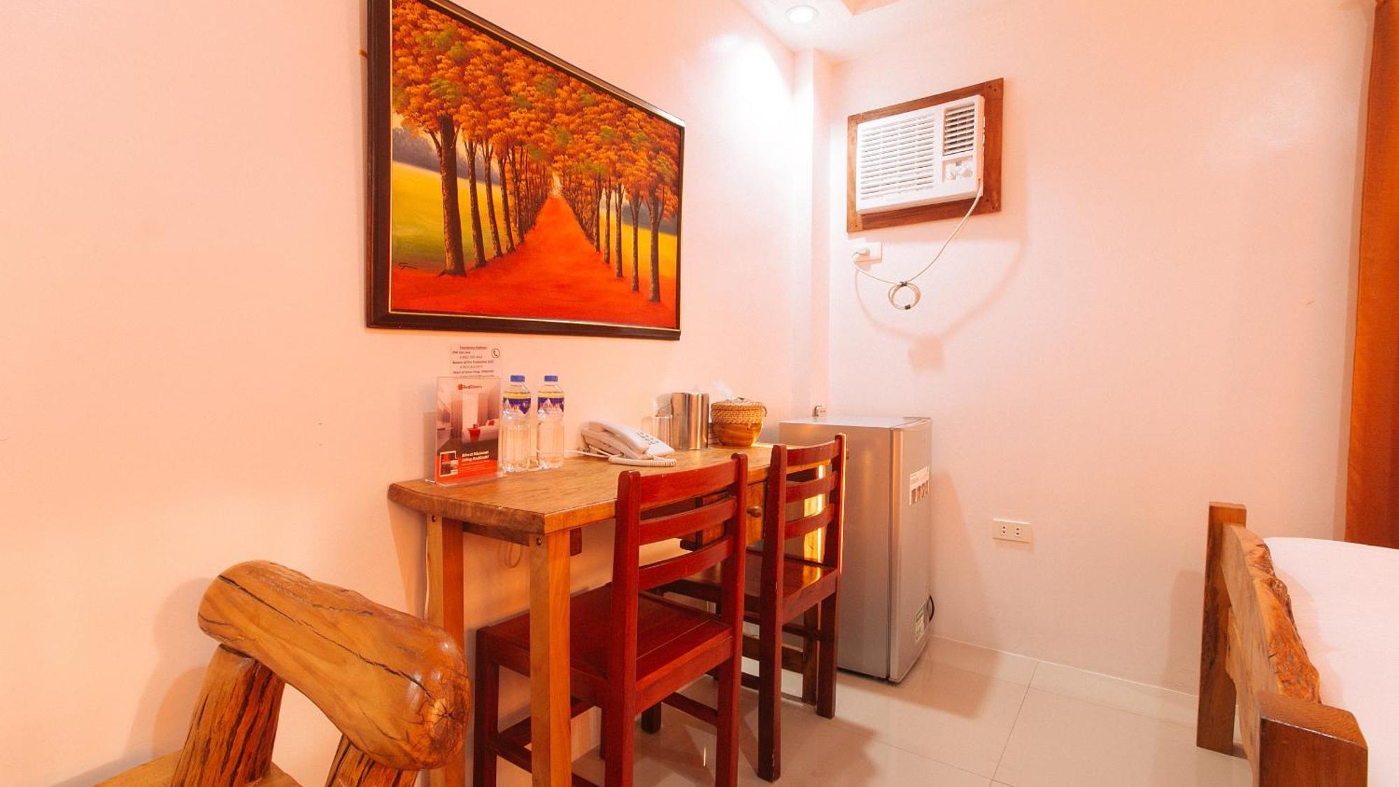 Reddoorz Plus @ Jollydays Hotel Nueva Ecija San Jose  Exterior photo
