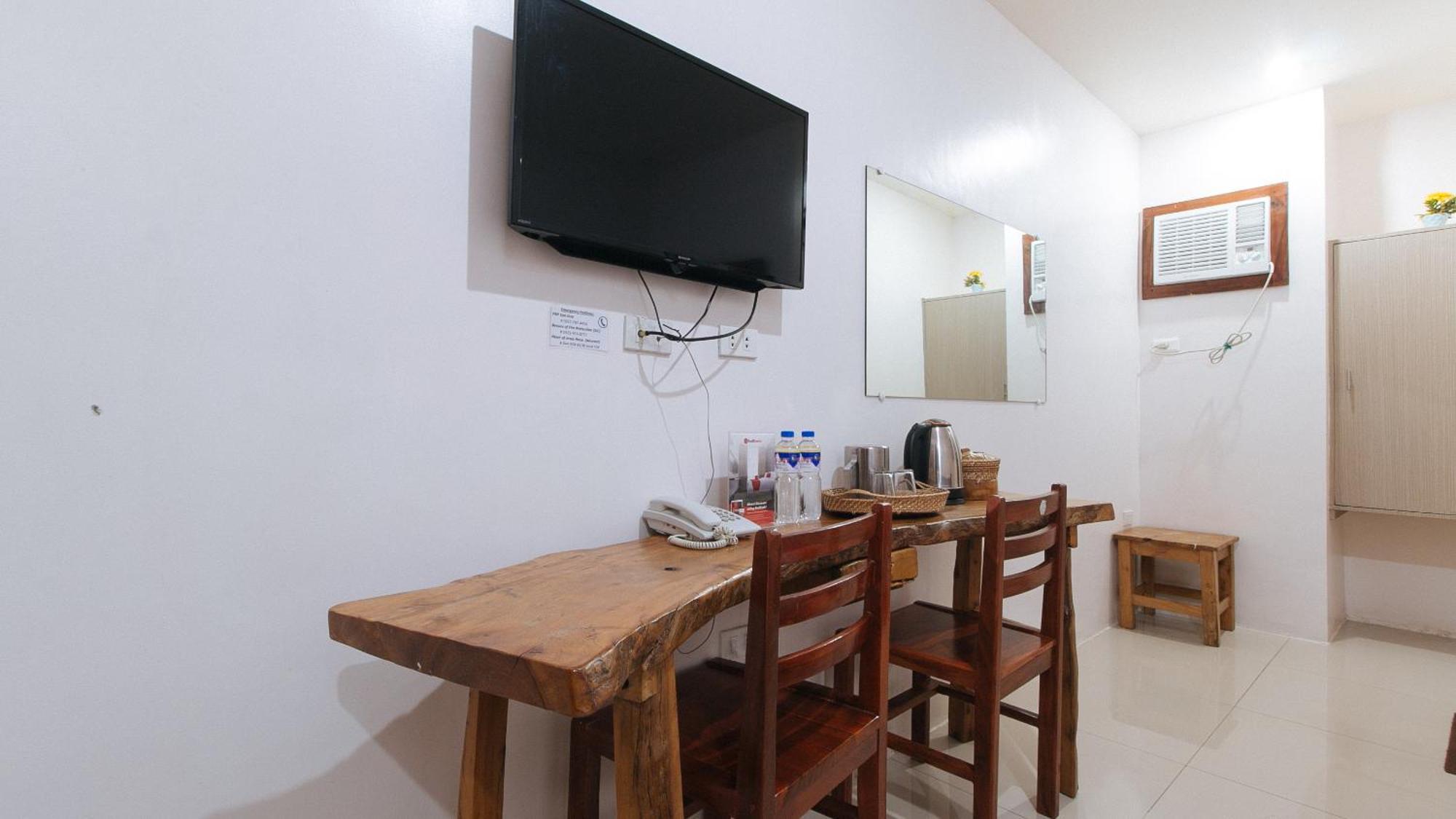Reddoorz Plus @ Jollydays Hotel Nueva Ecija San Jose  Exterior photo