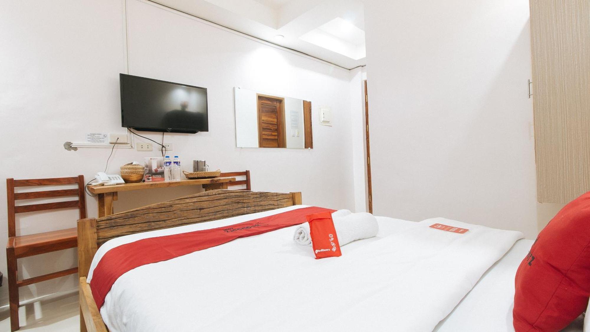 Reddoorz Plus @ Jollydays Hotel Nueva Ecija San Jose  Exterior photo