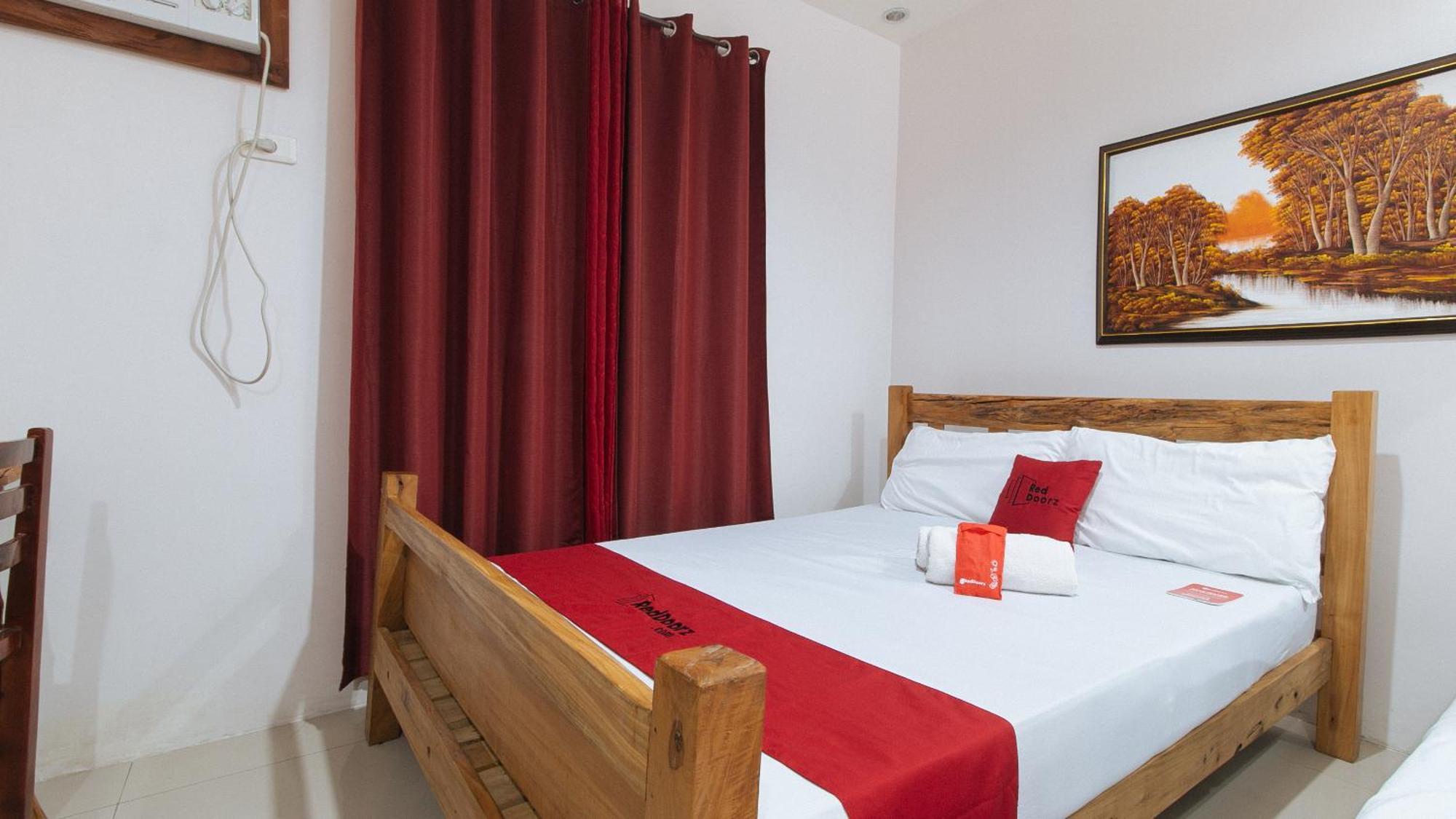 Reddoorz Plus @ Jollydays Hotel Nueva Ecija San Jose  Exterior photo