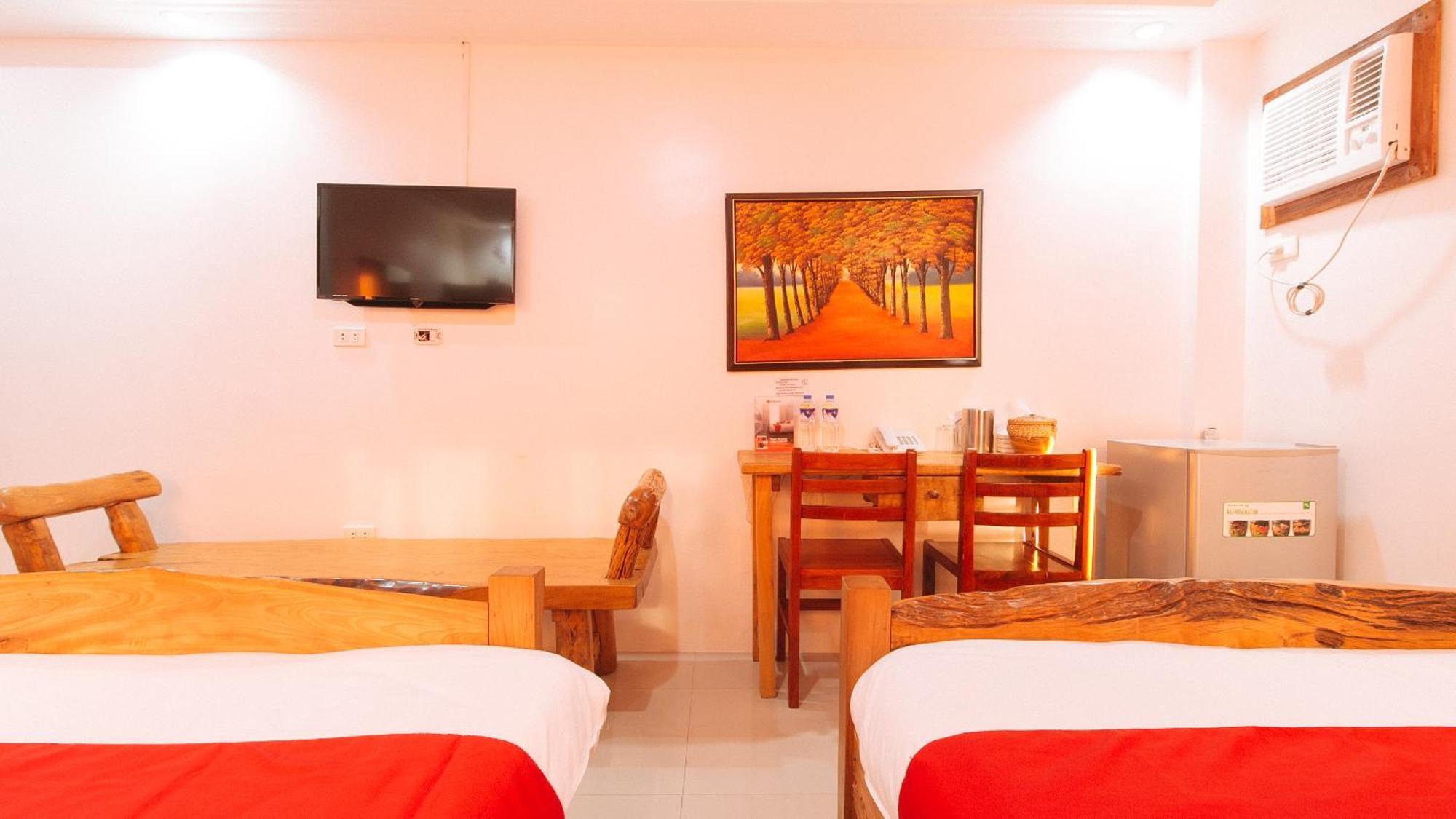 Reddoorz Plus @ Jollydays Hotel Nueva Ecija San Jose  Exterior photo