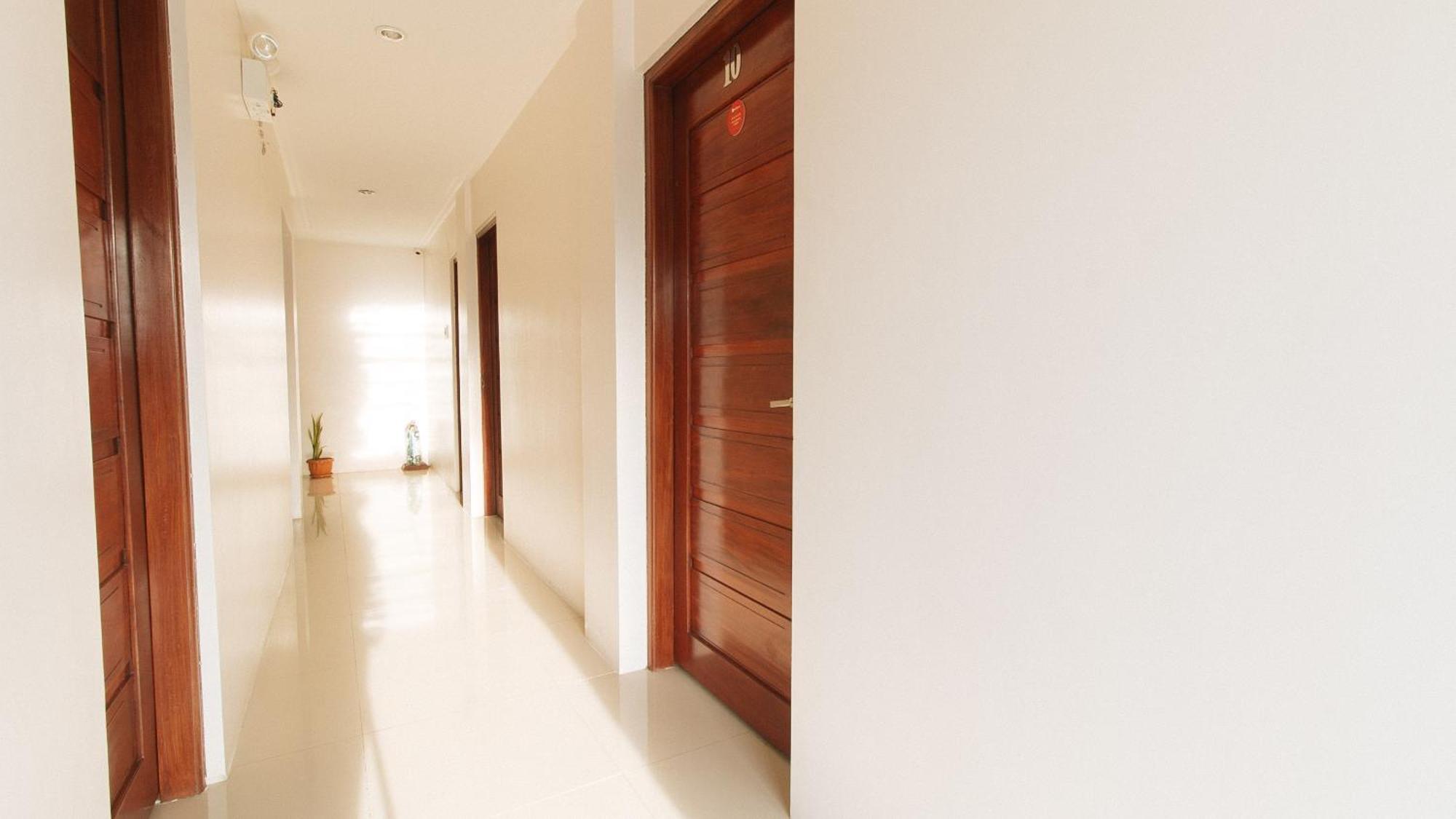 Reddoorz Plus @ Jollydays Hotel Nueva Ecija San Jose  Exterior photo